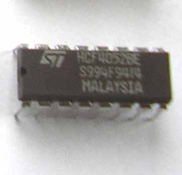 4060 : CI CMOS Compteur 14 bits + oscillateur
