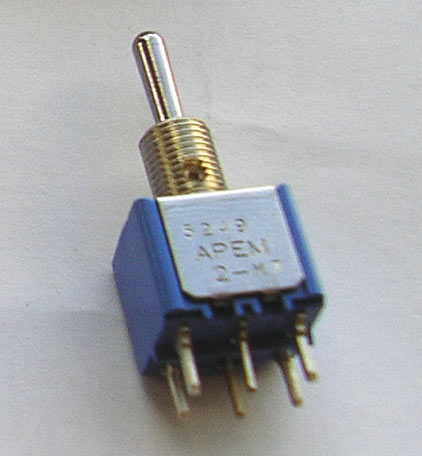 I5246 : Interrupteur  levier 2RT  picots